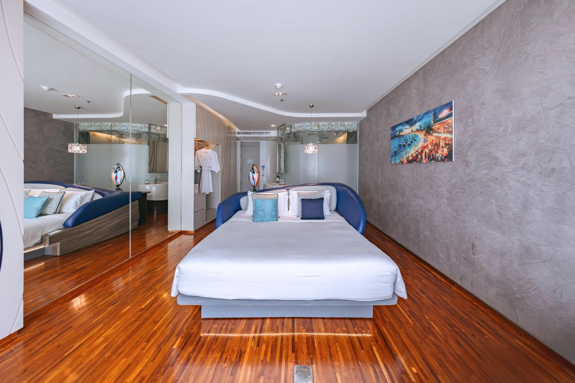 Hotel Baraquda Heeton Pattaya By Compass Hospitality Room photo