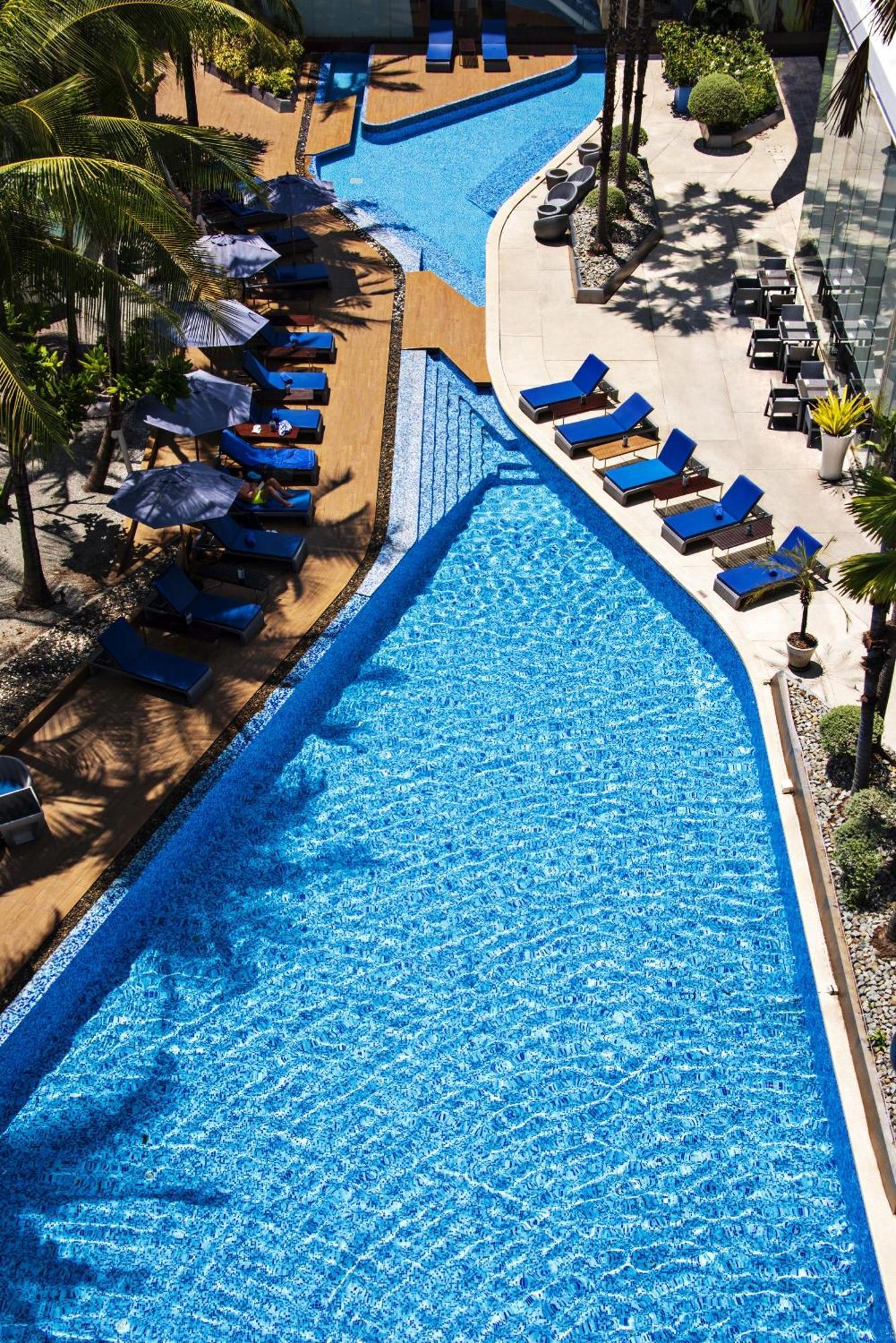 Hotel Baraquda Heeton Pattaya By Compass Hospitality Exterior photo